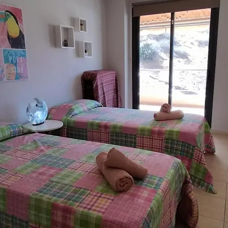 Spacious 2 Beds Appt With Pool In A Large Complex *
