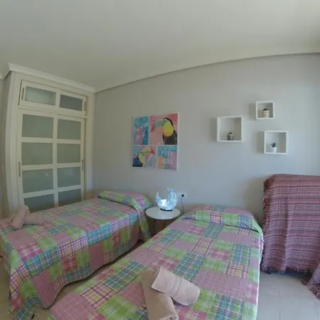 Apartment Spacious 2 Beds Appt With Pool In A Large Complex