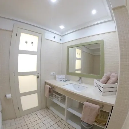 アパート Spacious 2 Beds Appt With Pool In A Large Complex