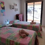 Spacious 2 Beds Appt With Pool In A Large Complex *