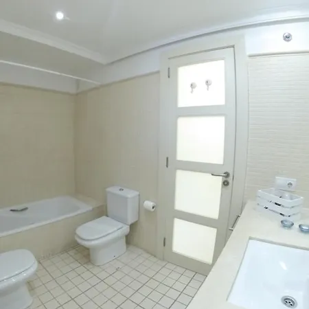 Apartmán Spacious 2 Beds Appt With Pool In A Large Complex