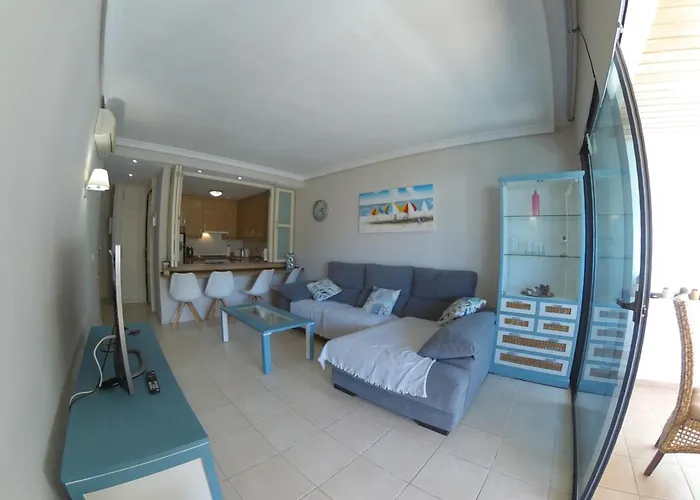 Spacious 2 Beds Appt With Pool In A Large Complex Appartement *