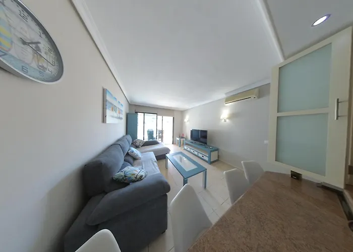 Spacious 2 Beds Appt With Pool In A Large Complex Appartement Puerto de Santiago (Tenerife)