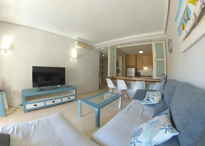 Appartement Spacious 2 Beds Appt With Pool In A Large Complex